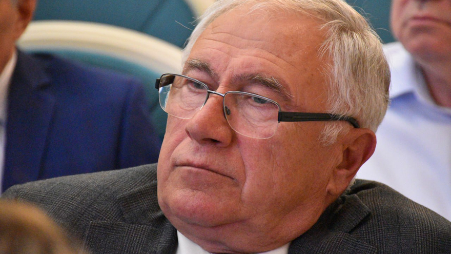 День России – 2023: в саратовском правительстве наградили спасателей, ученых, общественников и военных