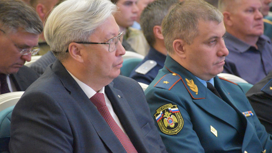 День России – 2023: в саратовском правительстве наградили спасателей, ученых, общественников и военных