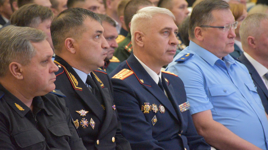 День России – 2023: в саратовском правительстве наградили спасателей, ученых, общественников и военных