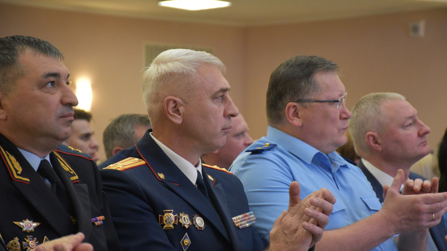 День России – 2023: в саратовском правительстве наградили спасателей, ученых, общественников и военных