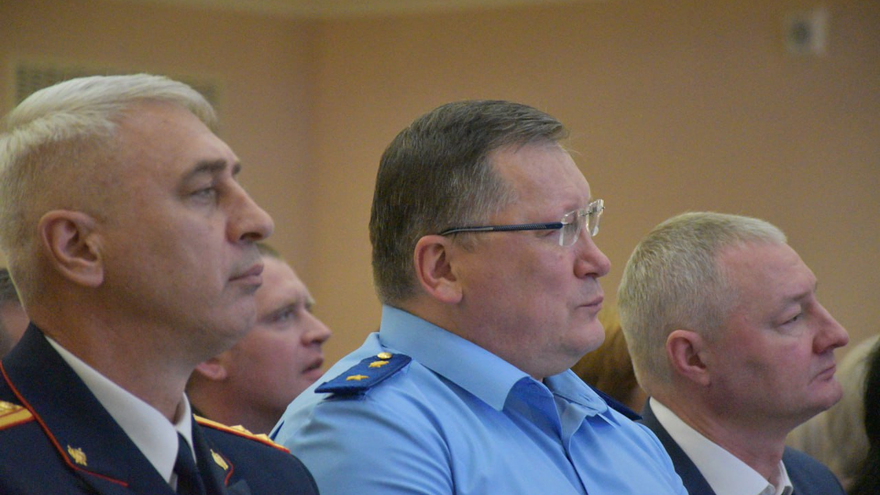 День России – 2023: в саратовском правительстве наградили спасателей, ученых, общественников и военных