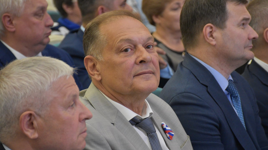 День России – 2023: в саратовском правительстве наградили спасателей, ученых, общественников и военных