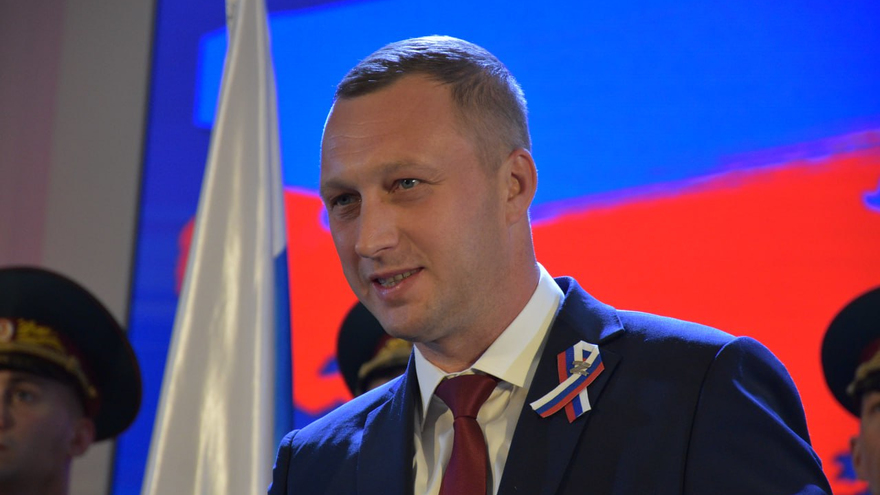 День России – 2023: в саратовском правительстве наградили спасателей, ученых, общественников и военных