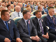 День России – 2023: в саратовском правительстве наградили спасателей, ученых, общественников и военных