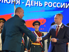 День России – 2023: в саратовском правительстве наградили спасателей, ученых, общественников и военных