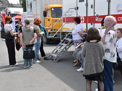 В центре Саратова выстроились очереди к онкологам, окулистам и кардиологам