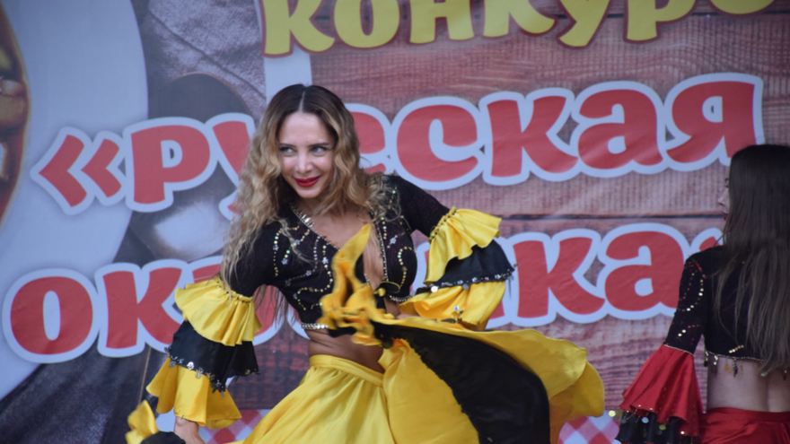 Саратовцам наливали азербайджанскую, татарскую и цыганскую окрошку и пели Я русский