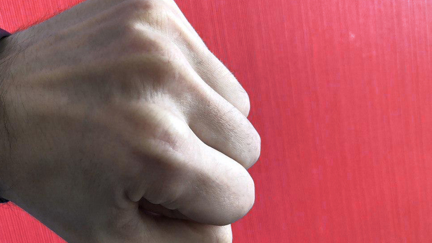 В Саратове мужчина убил жену и попросил соседку вызвать полицию