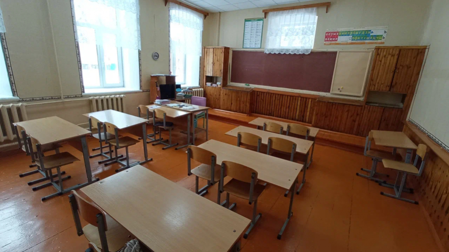 В Саратове 11 школ переведут на обучение в одну смену