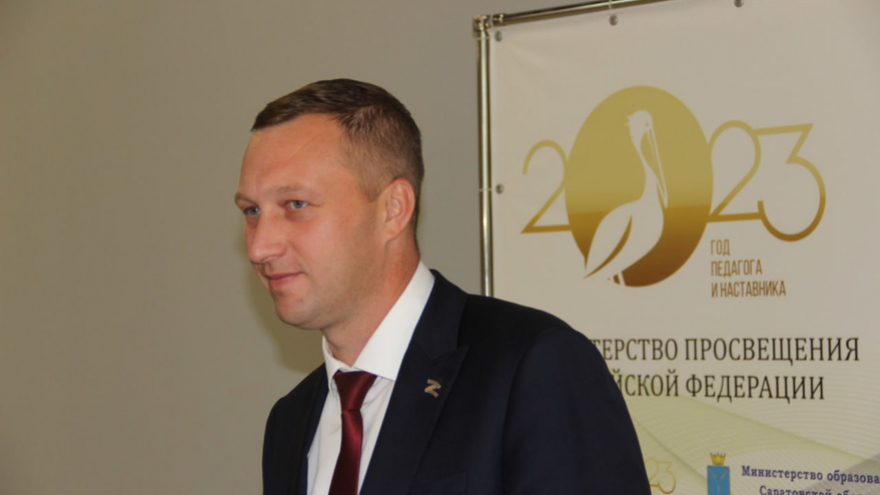 Порочная практика: саратовский губернатор назвал главные проблемы школьного образования