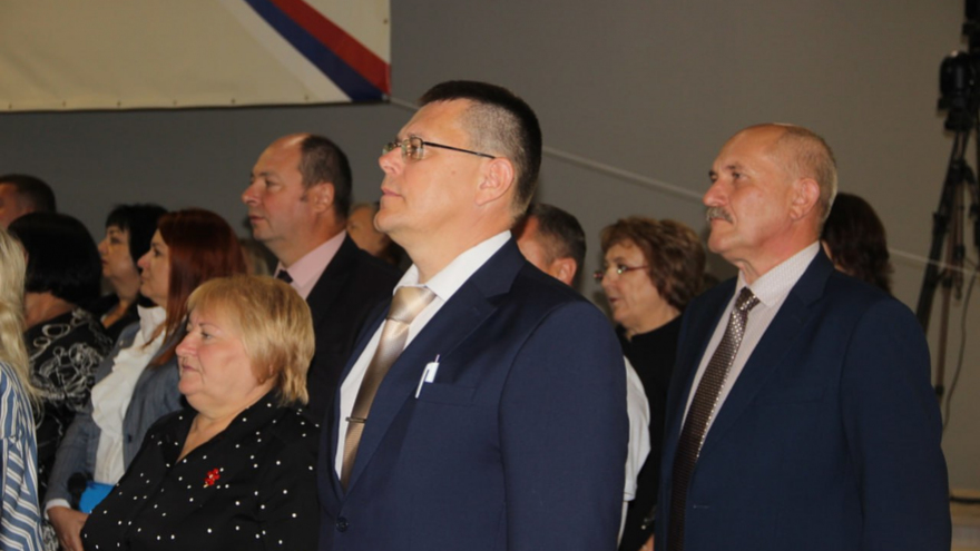 Порочная практика: саратовский губернатор назвал главные проблемы школьного образования