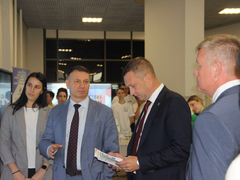 Порочная практика: саратовский губернатор назвал главные проблемы школьного образования