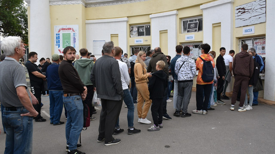 В Саратове Сокол проиграл Ленинградцу
