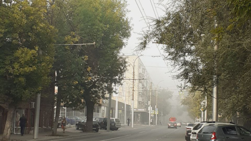 В центре Саратова загорелась столетняя расселенная двухэтажка