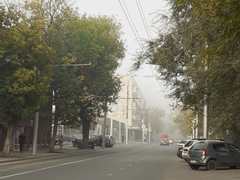 В центре Саратова загорелась столетняя расселенная двухэтажка
