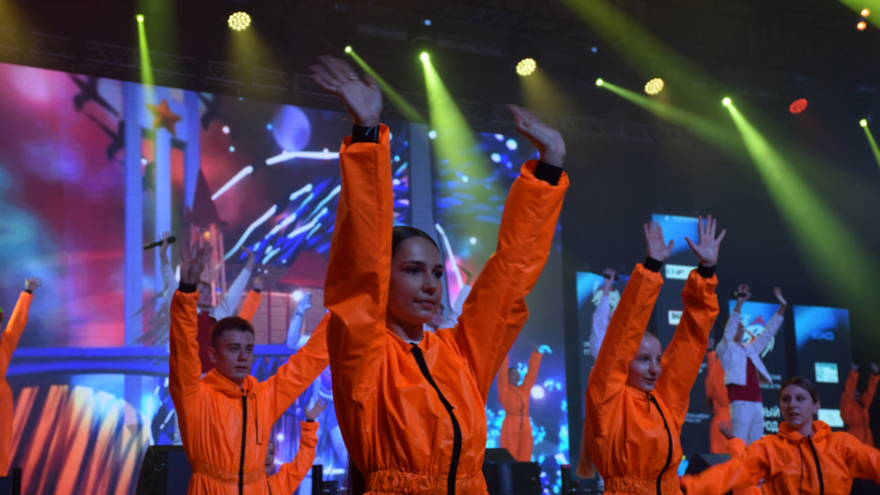 Умный Город: в Саратове выступили DJ Грув и экс-солист Премьер-министра