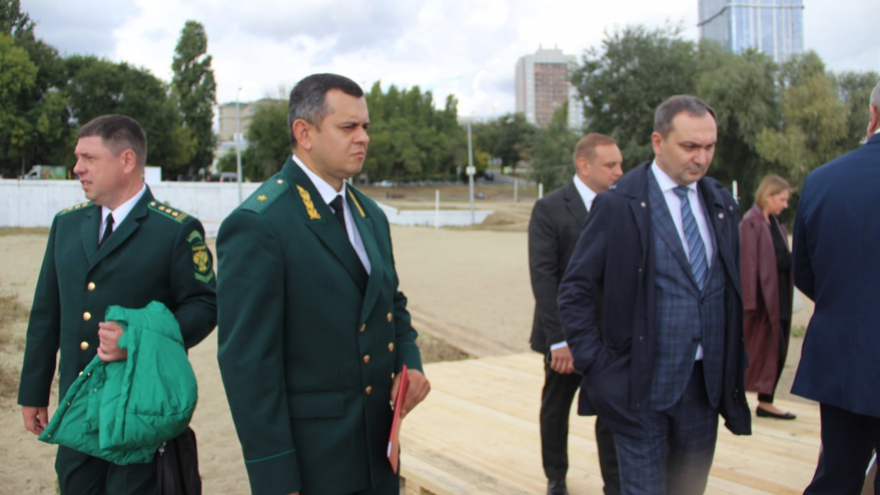 Вице-премьеру Правительства РФ Виктории Абрамченко показали крупнейший коллектор Саратова