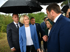 Вице-премьеру Правительства РФ Виктории Абрамченко показали крупнейший коллектор Саратова