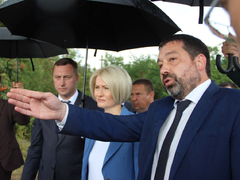 Вице-премьеру Правительства РФ Виктории Абрамченко показали крупнейший коллектор Саратова