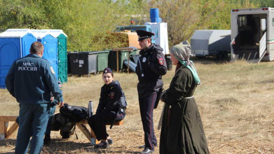 Рыцарские поединки, чеканка монет, фолк-концерт: в Саратове прошел фестиваль Укек