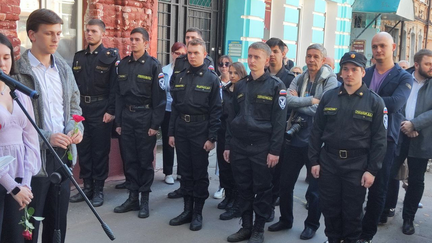 Друг, патриот, профессионал: в Саратове почтили память актера Сергея Пускепалиса