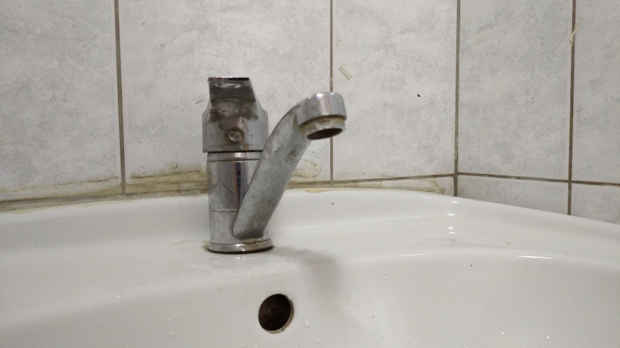 В двух районах Саратова отключат горячую воду