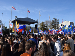 Ракетный комплекс, броневик, гранатомет: на Театральной площади развернули военную выставку