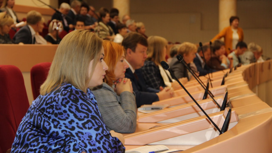 В Саратовской области не хватает миллиарда на повышение зарплаты медикам