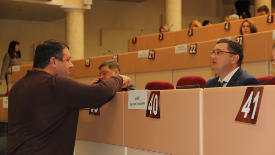В Саратовской области не хватает миллиарда на повышение зарплаты медикам