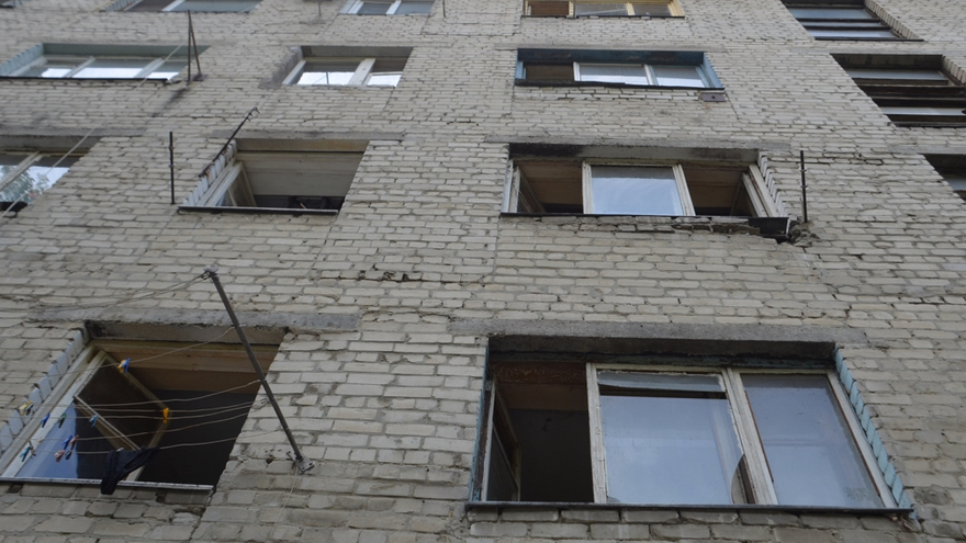 Власти Саратова готовы потратить более 7 миллионов рублей на снос аварийной пятиэтажки