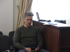 В Заводском районе затапливает железную дорогу: власти не могут найти собственника труб
