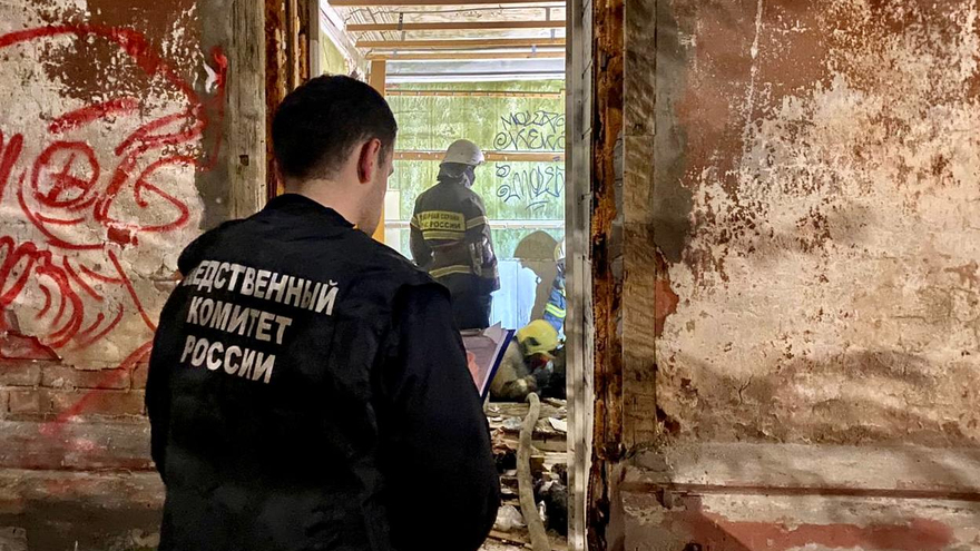 В горевшей двухэтажке в центре Саратова нашли неопознанный труп