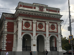 Саратовские власти попросили денег на 11 памятников архитектуры