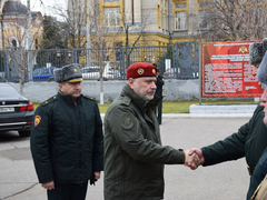 Замдиректора Росгвардии проверил подготовку к СВО в саратовском военном институте