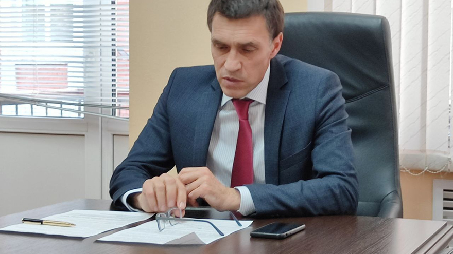 Реставрация Европы в Саратове: чиновники хотят оставить здание в открытом кирпиче