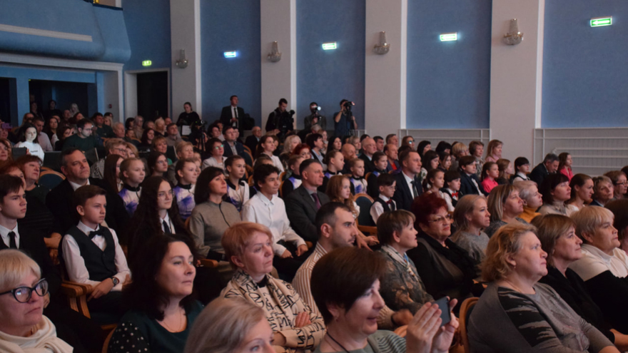 Губернаторские стипендиаты получат больше 2 миллионов и бесплатно съездят в Москву
