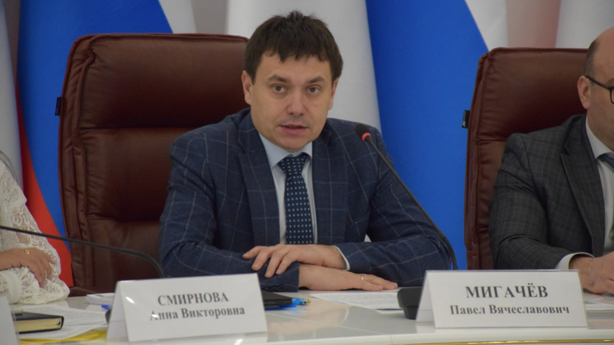 Надо исполнять, а не привыкать: зампред Мигачев назвал возможную причину всех проблем Саратовской области