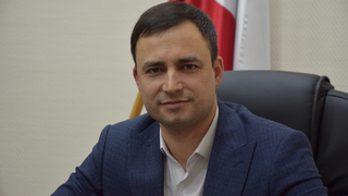 Политик вне политики. Министр спорта Олег Дубовенко: трезвенник, любит фэнтези, есть разряд по шашкам