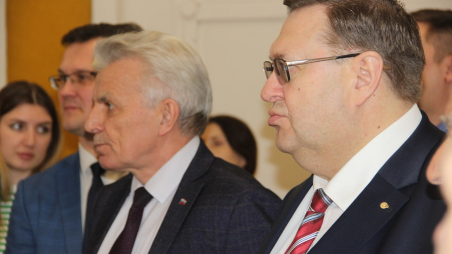 Министр образования намерен научить саратовских школьников управлять дронами, как компьютерами