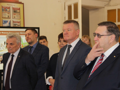 Министр образования намерен научить саратовских школьников управлять дронами, как компьютерами