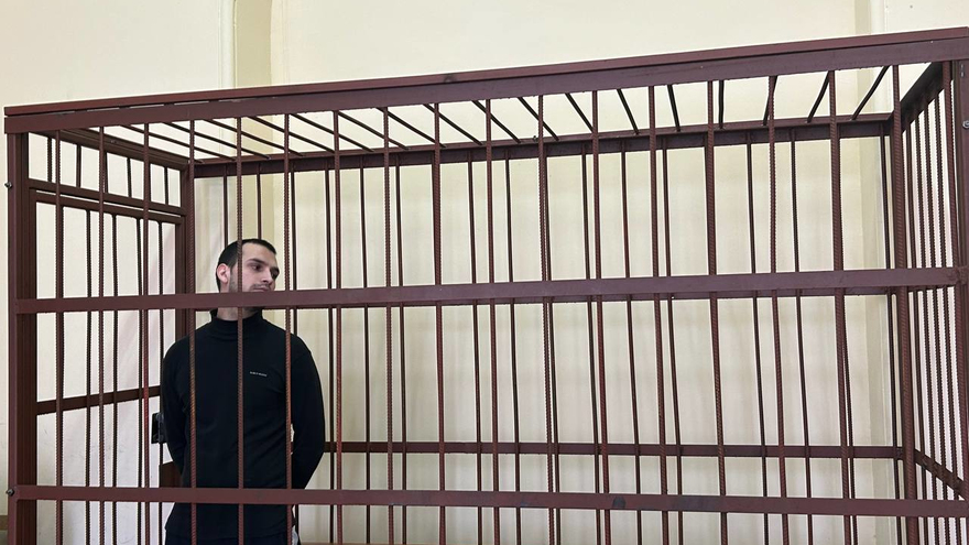 В Саратове предполагаемому организатору проституции продлили арест до 9 мая