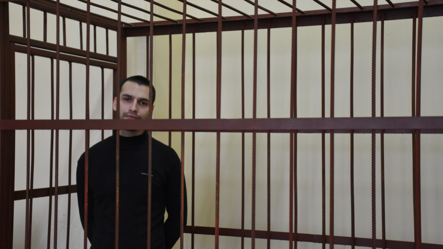 В Саратове предполагаемому организатору проституции продлили арест до 9 мая