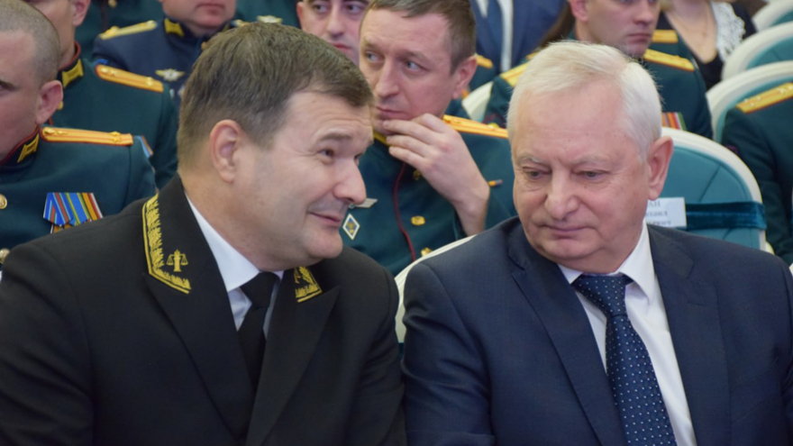 День защитника Отечества: в саратовском правительстве вручили медали За содействие СВО