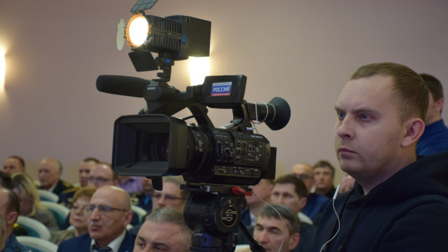 День защитника Отечества: в саратовском правительстве вручили медали За содействие СВО