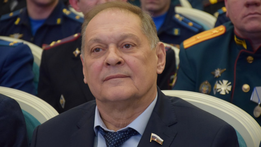 День защитника Отечества: в саратовском правительстве вручили медали За содействие СВО