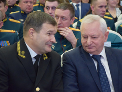 День защитника Отечества: в саратовском правительстве вручили медали За содействие СВО
