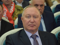 День защитника Отечества: в саратовском правительстве вручили медали За содействие СВО