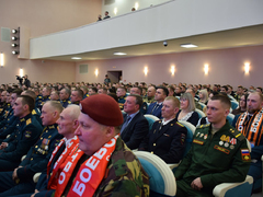 День защитника Отечества: в саратовском правительстве вручили медали За содействие СВО