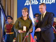 День защитника Отечества: в саратовском правительстве вручили медали За содействие СВО