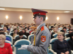 В Саратове женщинам торжественно вручили награды от Президента
